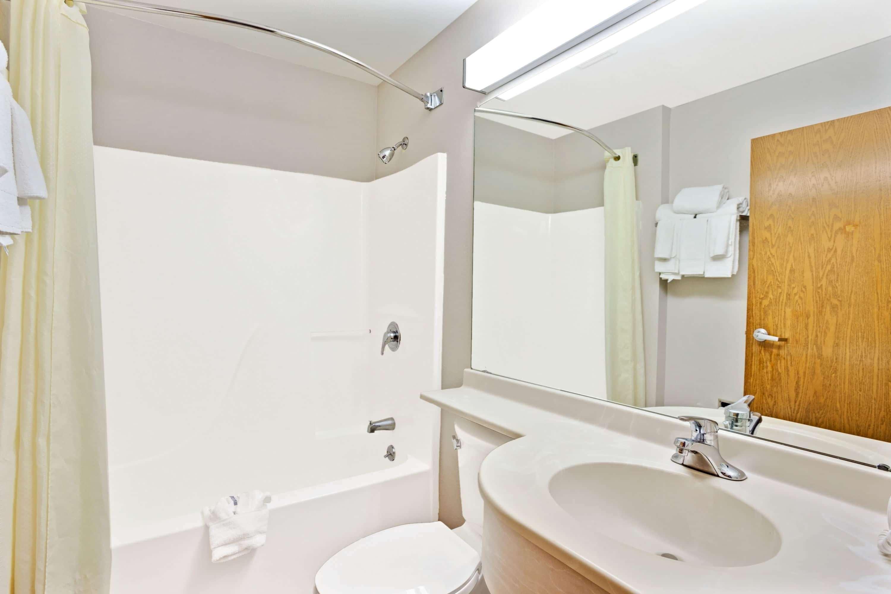 Microtel Inn & Suites By Wyndham Detroit Roseville Zimmer foto